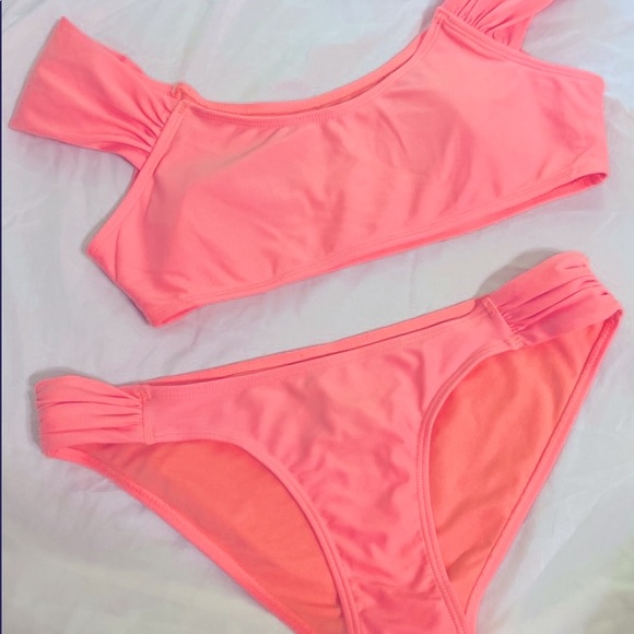 Off the shoulder 2pc Bikini NWOT - Picture 4 of 11